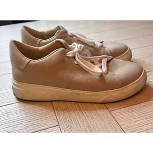 Mad Love khaki tan platform sneaker‎ tennis shoes. Lace up. Casual & comfortable